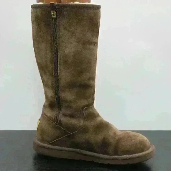 UGG Australia SN 1895 Women’s Brown Suede Boots - Picture 3 of 10